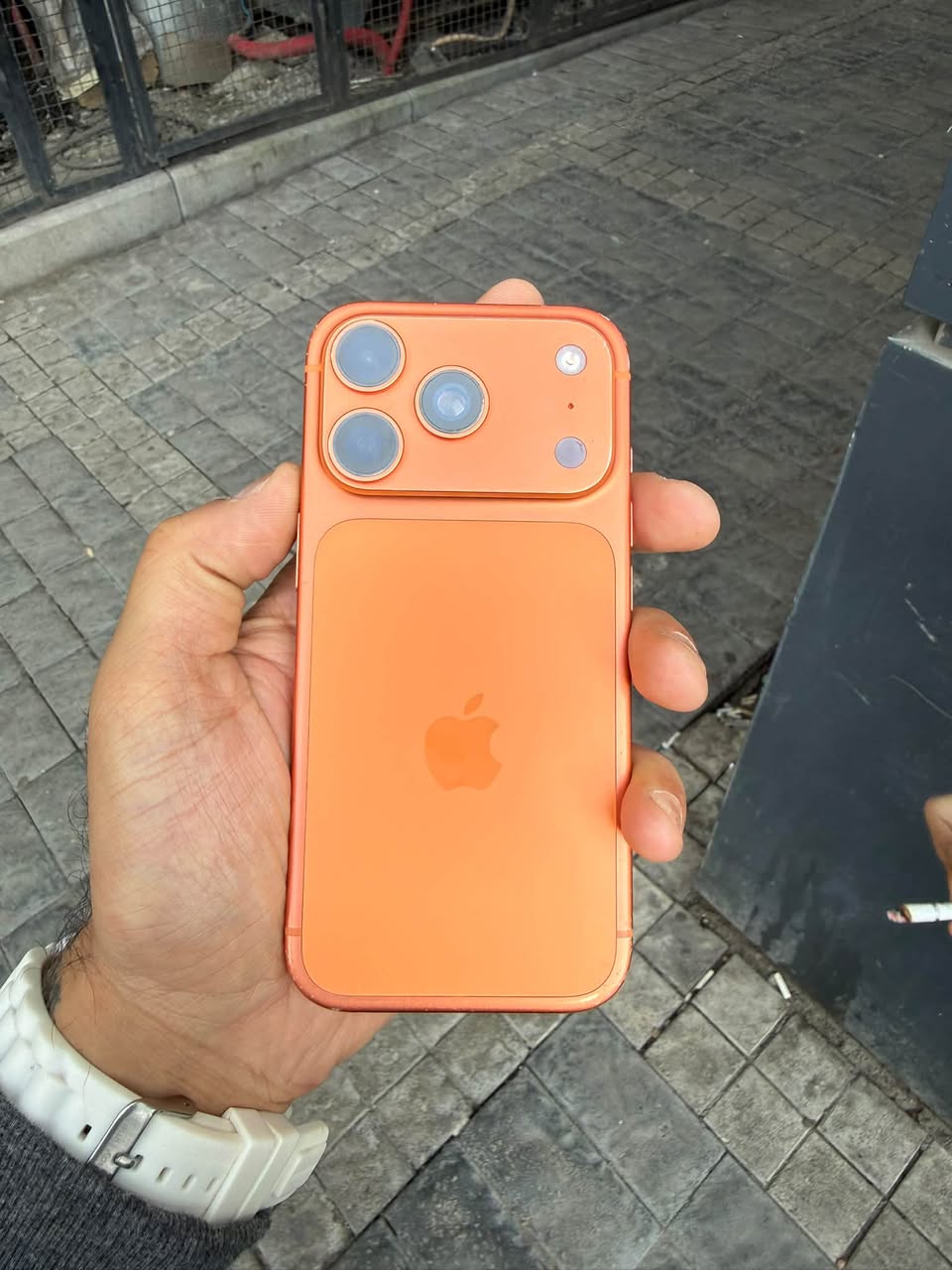 17Pro 256GB 99ზე ელემენტი. გაუხსნელი 2500