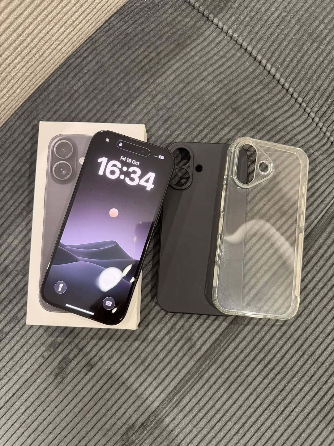 iPhone 16 ქეისით