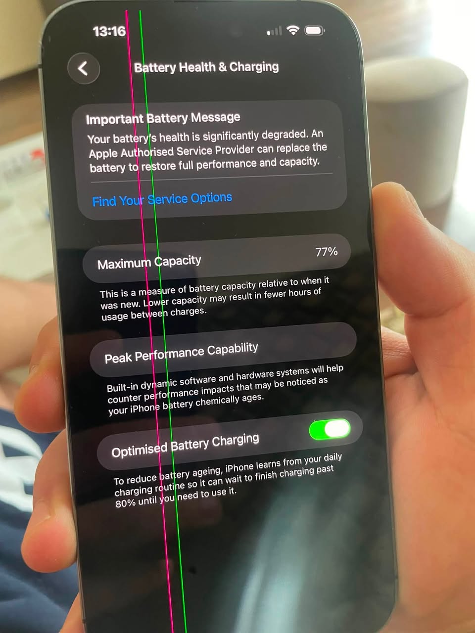 Batumida satılır, telefonun yalnız ekranı var