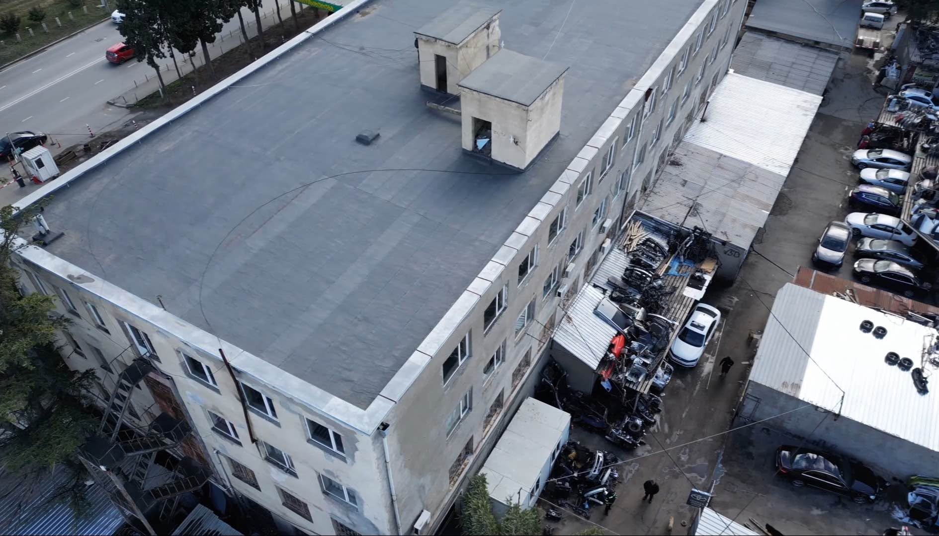 Renting out a floor in a san zone building