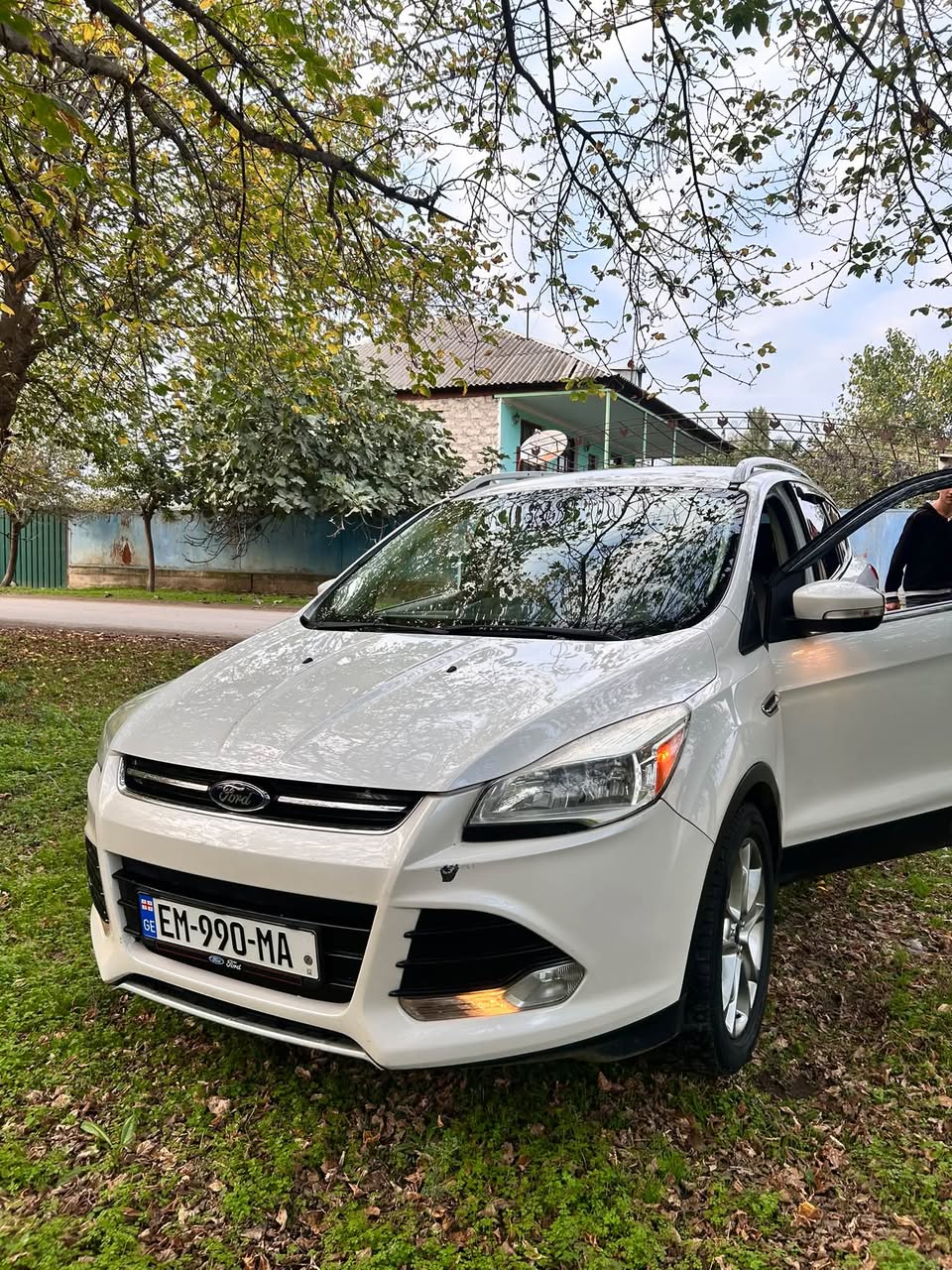 Автомобиль — 6,000$