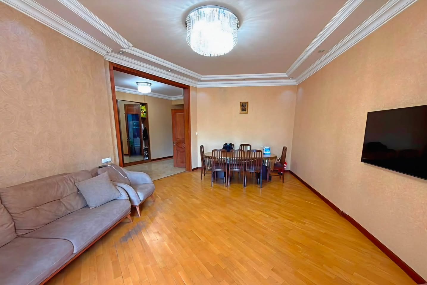 3 otaqlı mənzil satılır, İrəvan — $240,000