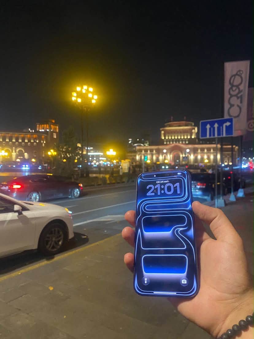 iPhone 17 Pro Max eSIM, տուփով