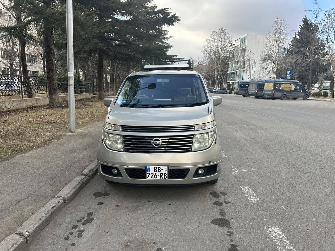 Nissan Elgrand 2003