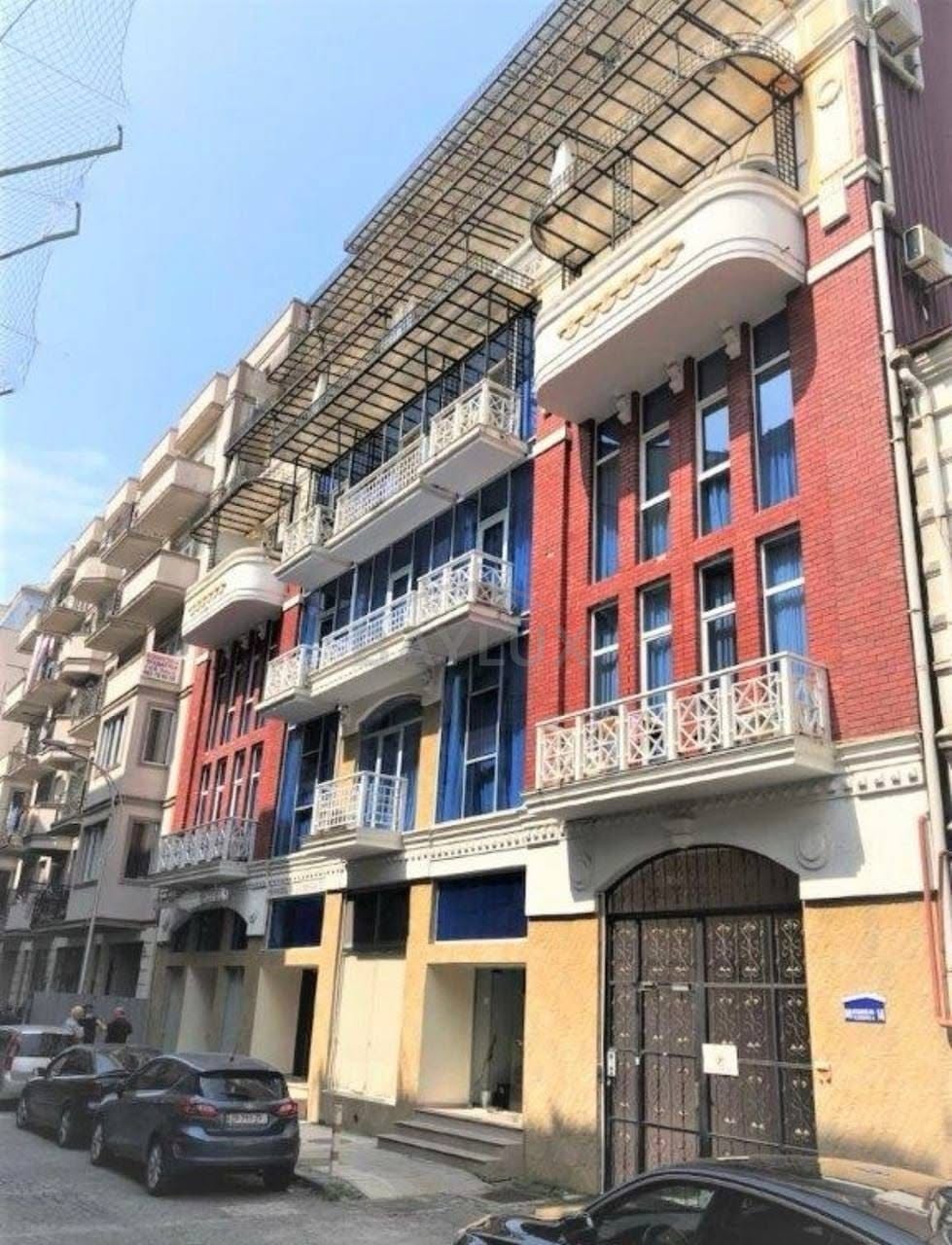 Продаётся 1-комнатная квартира, Батуми — $100,000
