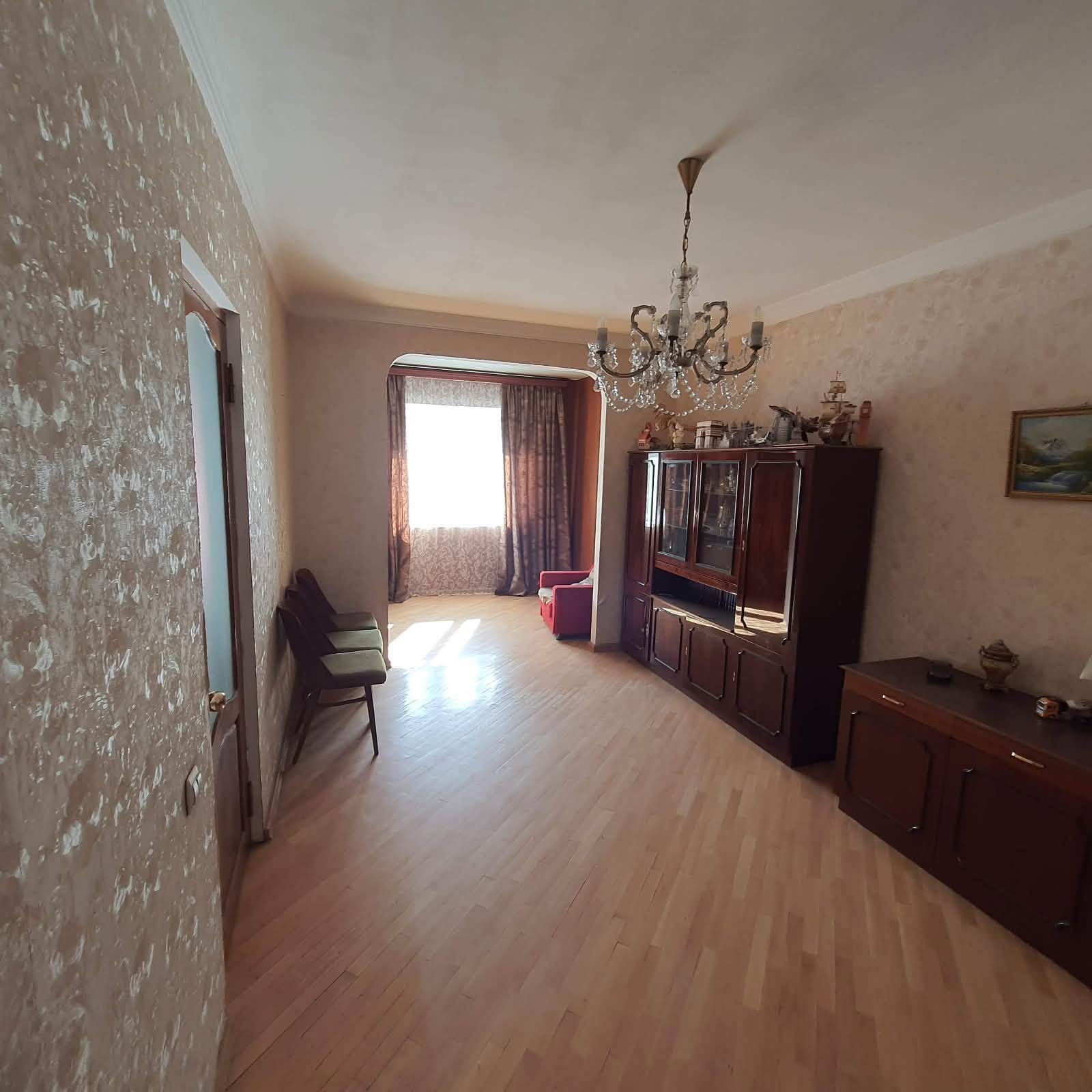 იყიდება ბინა, რუსთავი — $86,000