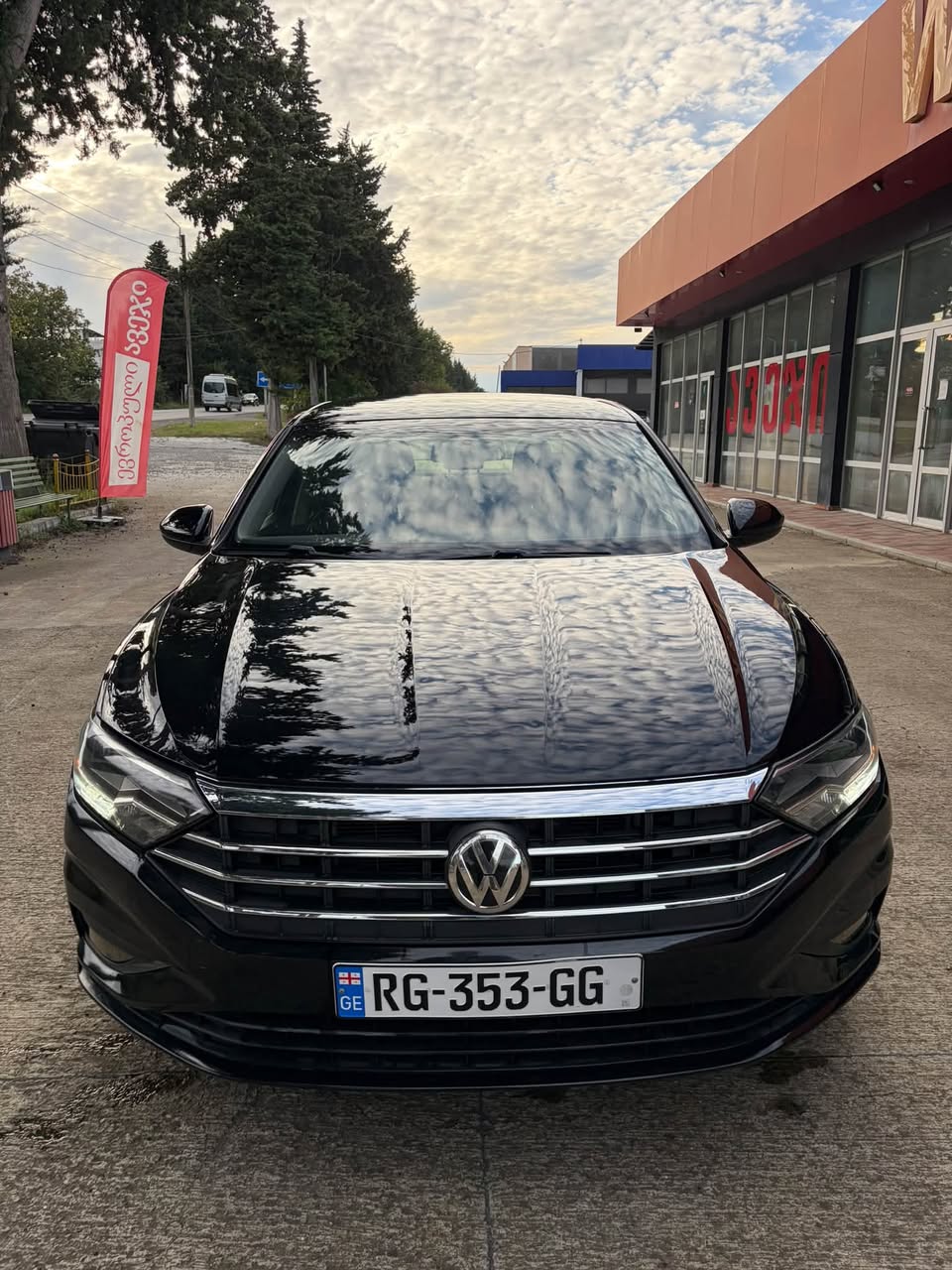 Автомобиль 2019 — 8 500 долларов