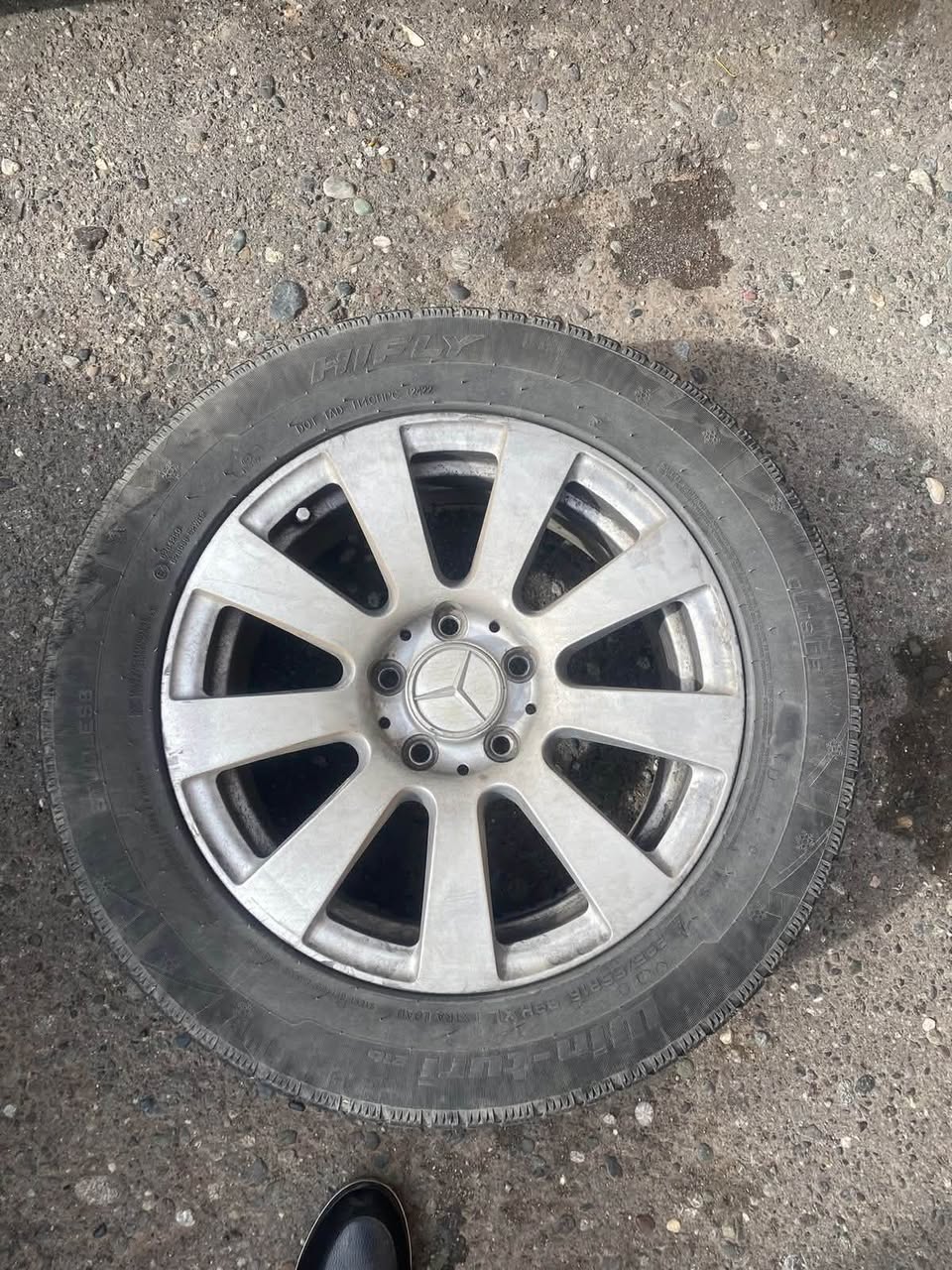 R16–R17 alaşım jantlar lastiklerle birlikte