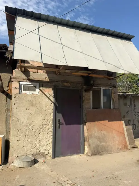 სახლი, თბილისი — $12,000
