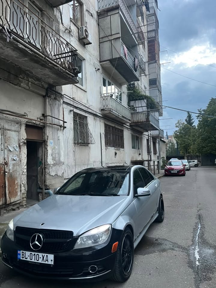 იყიდება 2011წ ც350 ვმოძროაბ ყოველ დღე — 4,000$