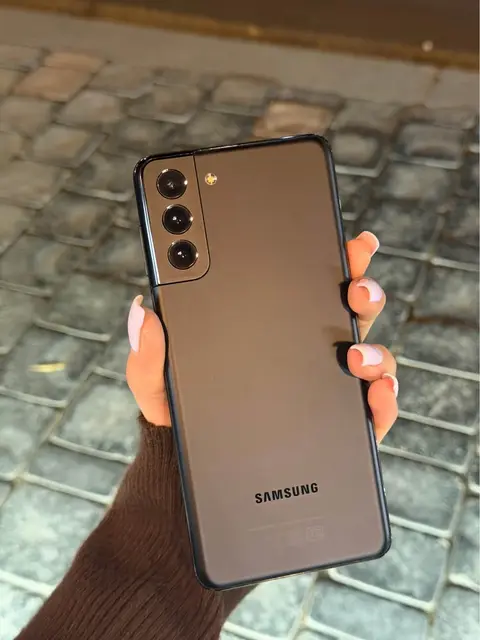 Galaxy S21+5 G 128 gb 8 — 90,000֏