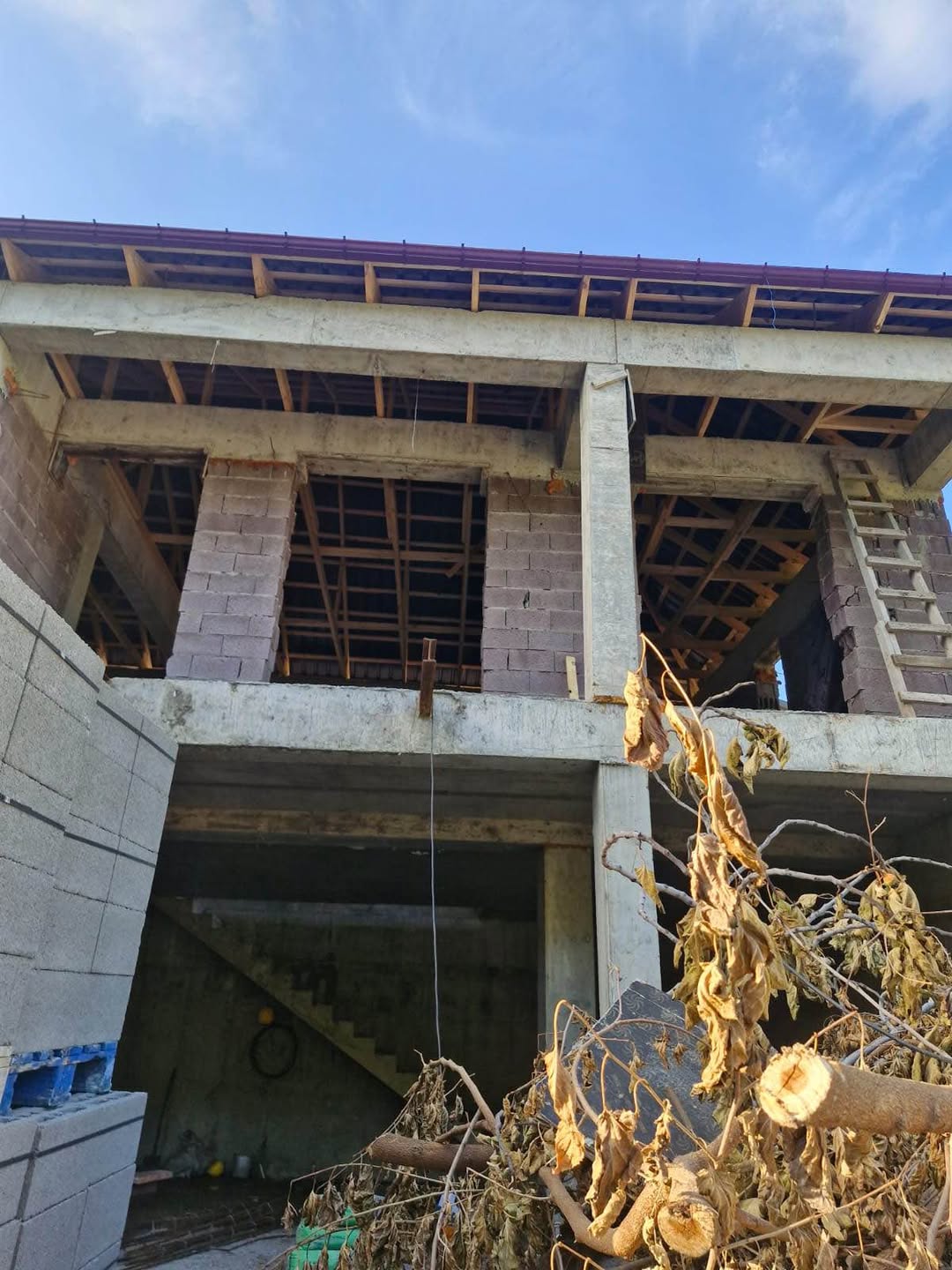 For sale 6 room private house in bags - $210,000