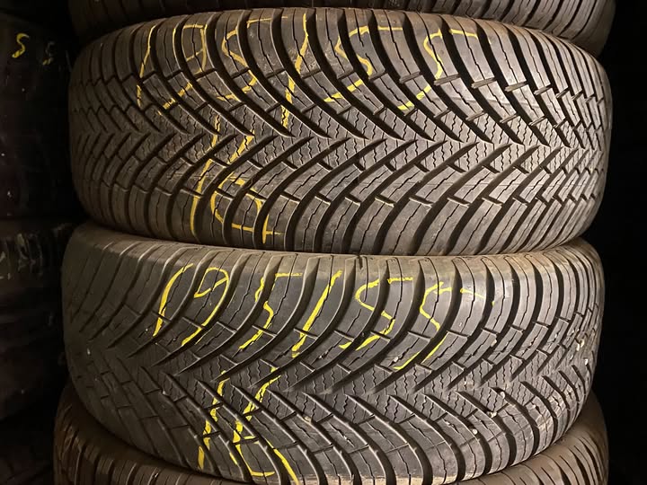 195.55.რ16 მს❄️ორივეს ფასია 80ლარი ვარკეთილი