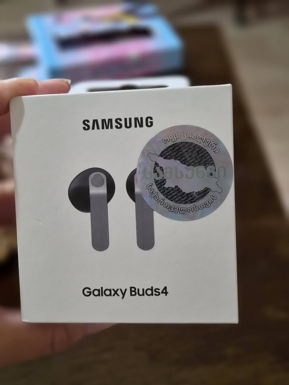 Samsung Galaxy Buds 4 - სრულიად — 320₾
Samsung Galaxy Buds 4 - Tamir Edilmiş - 320₾