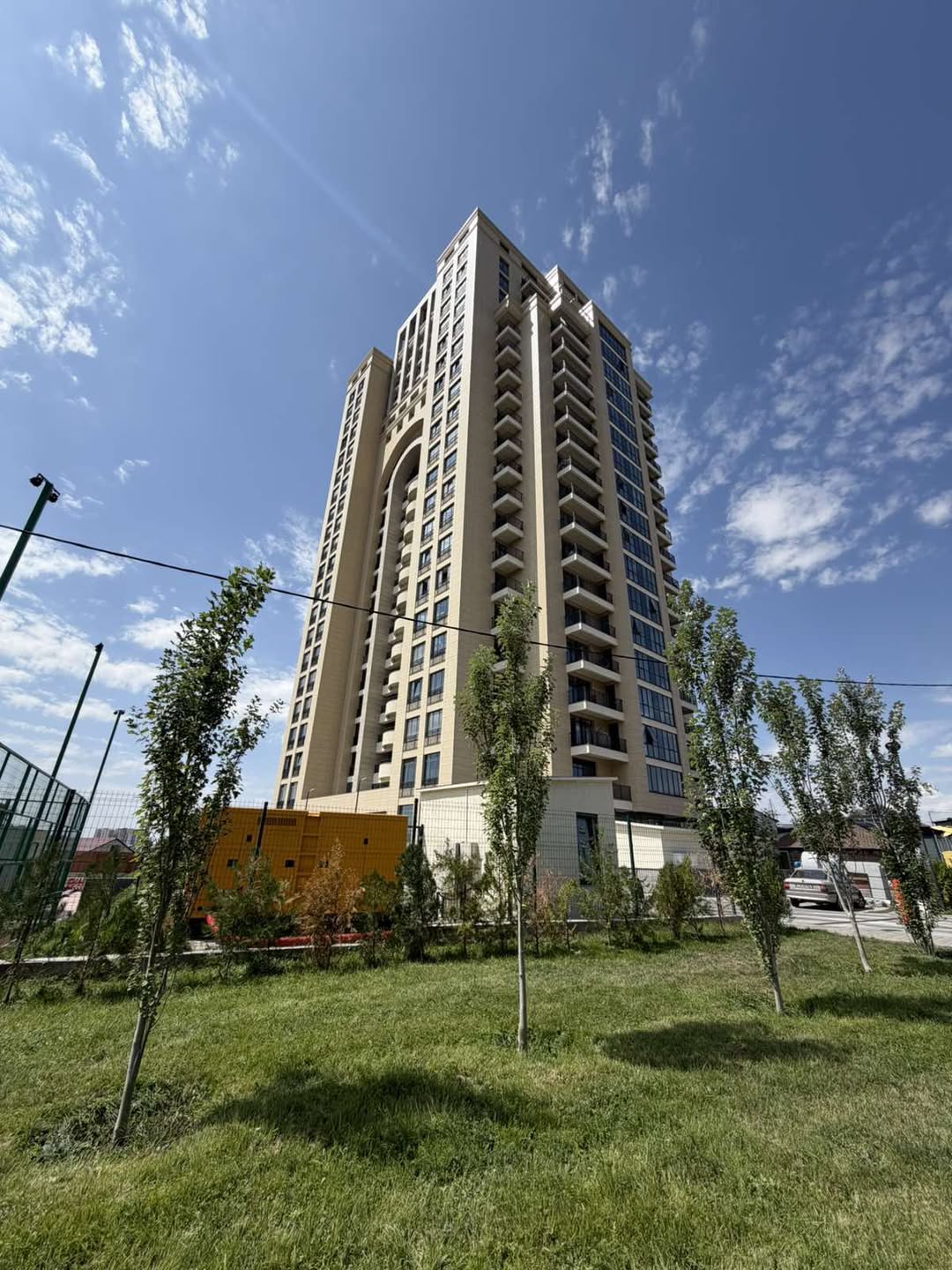 3 otaqlı mənzil satılır, İrəvan — $1,650