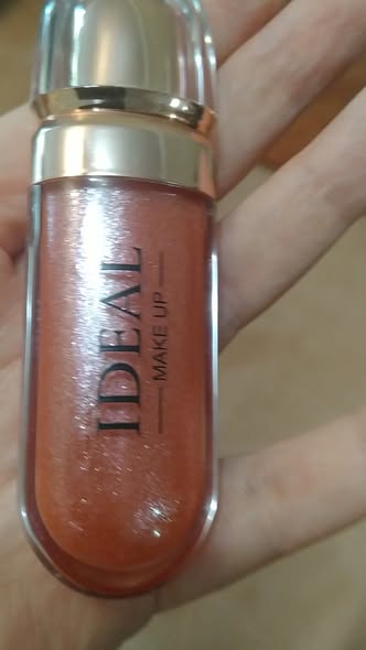 Yeni dudqlar üçün parlaq IDEAL MAKE UP