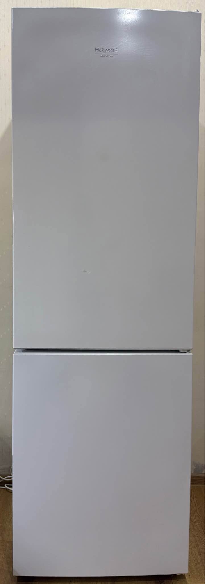 Hotpoint Ariston მაცივარი, ახალივით