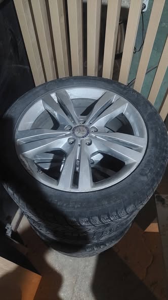 R 19 600 ლარი