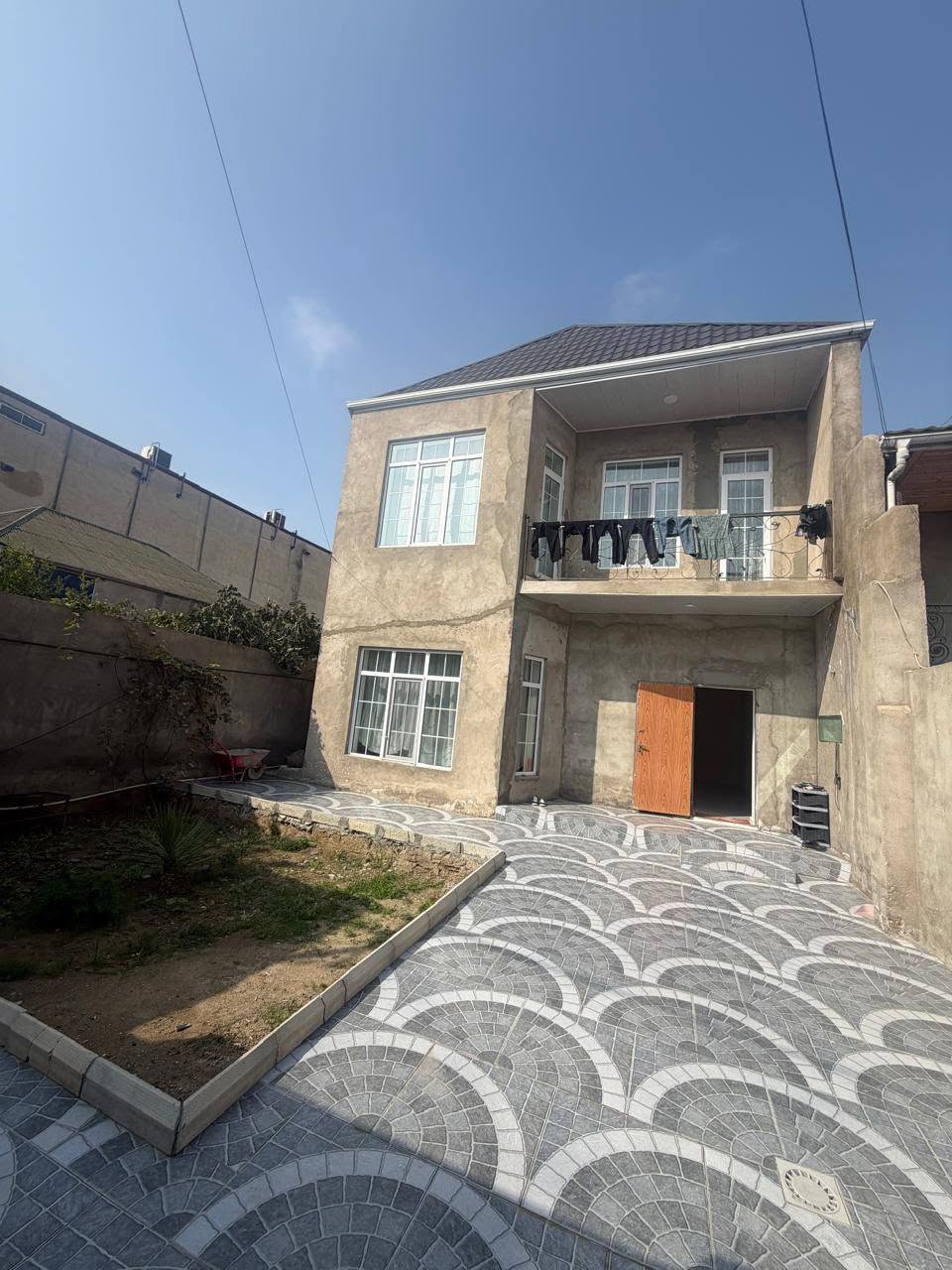 Hayat Evi, Bakü