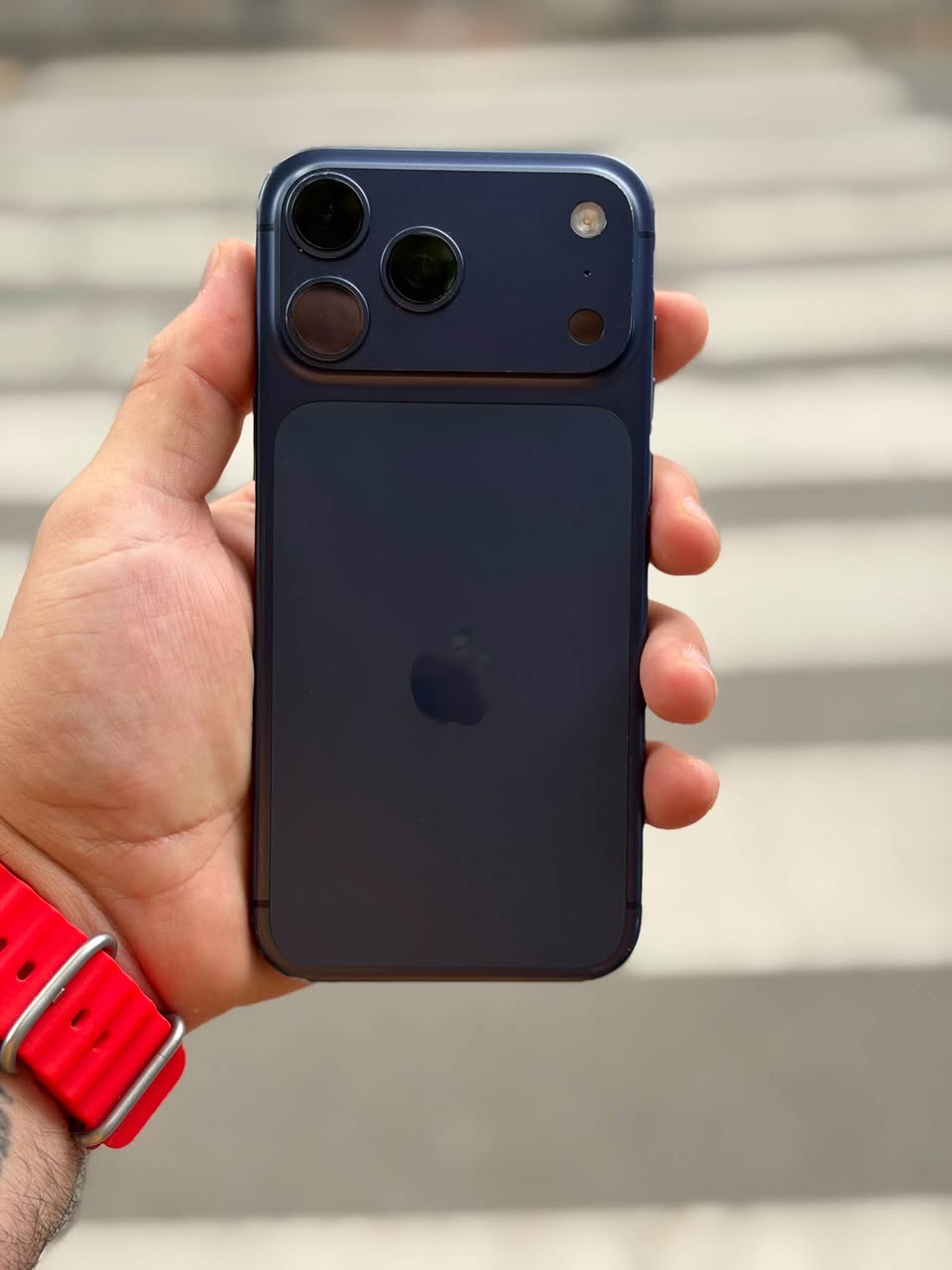 Installment plan for Credo, TBS and Bank of Georgia iPhone 17 Pro — 3,000₾