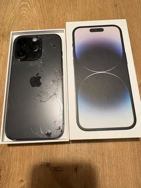 iPhone 14 Pro, 77% battery