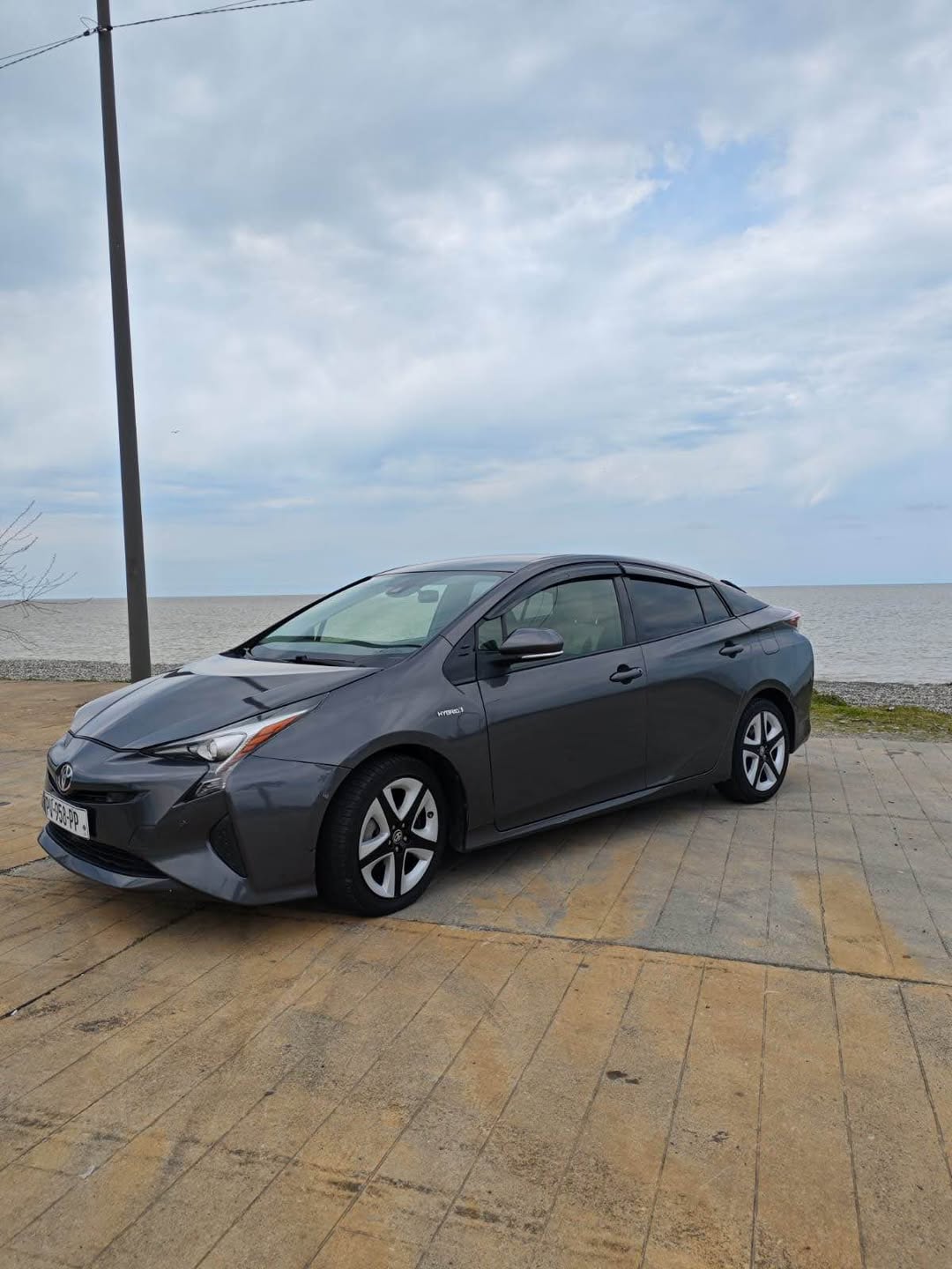 Satılır Toyota Prius 2017-cü il 8900$