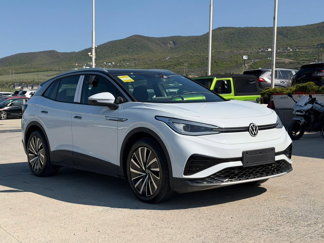 Volkswagen ID.4 Pure Plus 2022 — $24,000