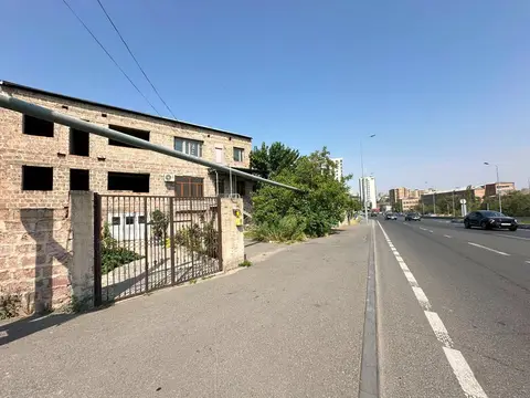 Kommerciya məkanı, İrəvan — $295,000