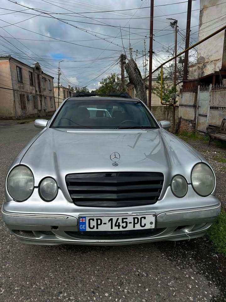 Վաճառվում է: 2001 թվական 2.2 դիզել մեխանիկա մեքենա դեռ կանգնած է