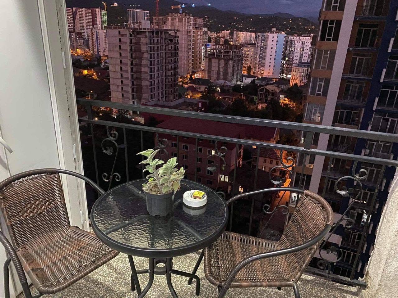 1 otaqlı mənzil icarəyə verilir, Batumi — $400