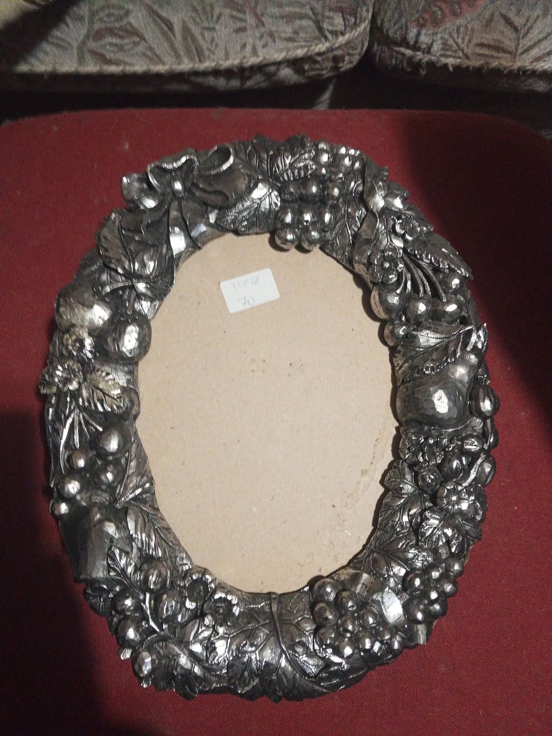 Metal oval çərçivə