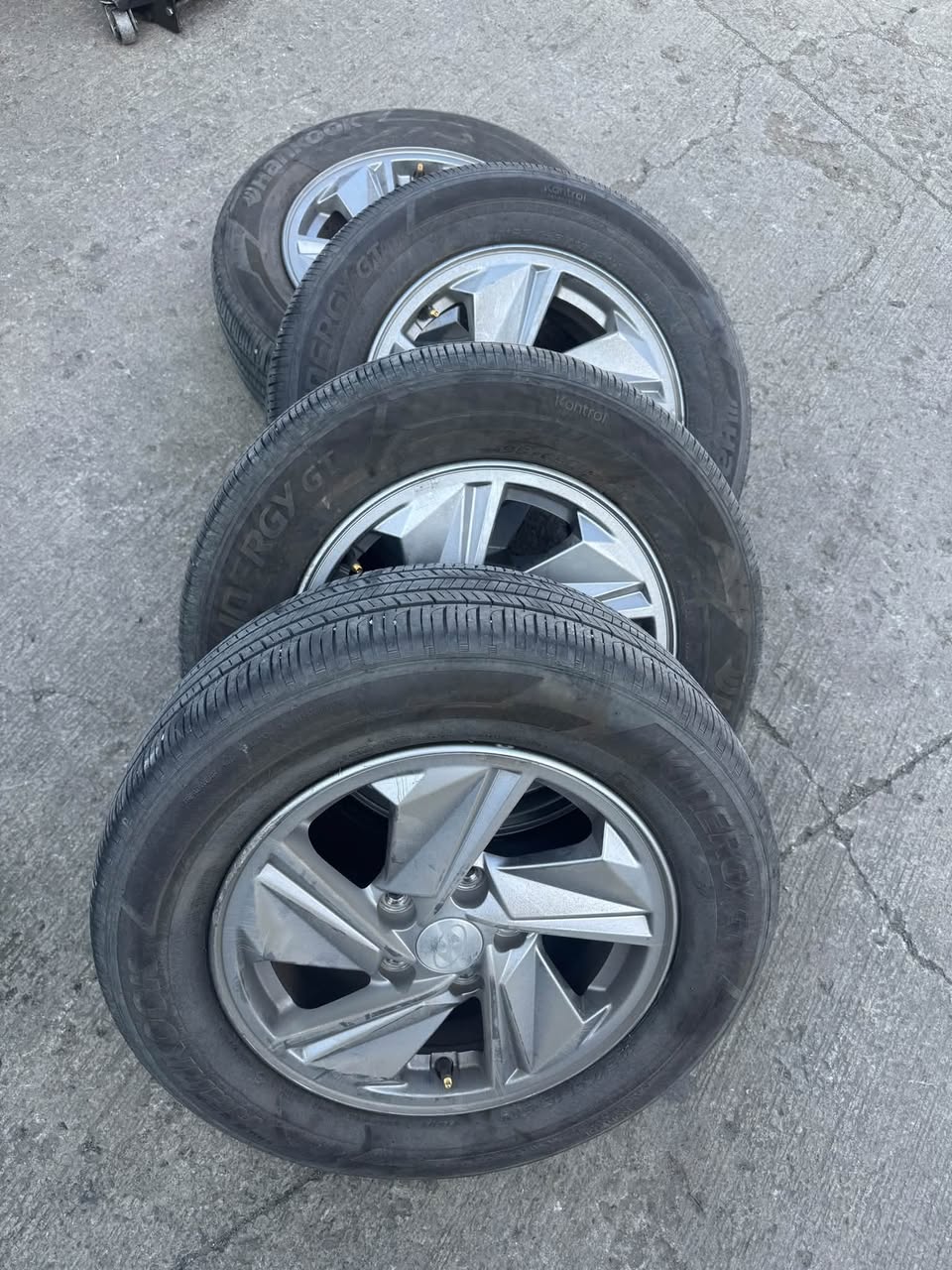 Yeni səhərlər 2026 — 300$