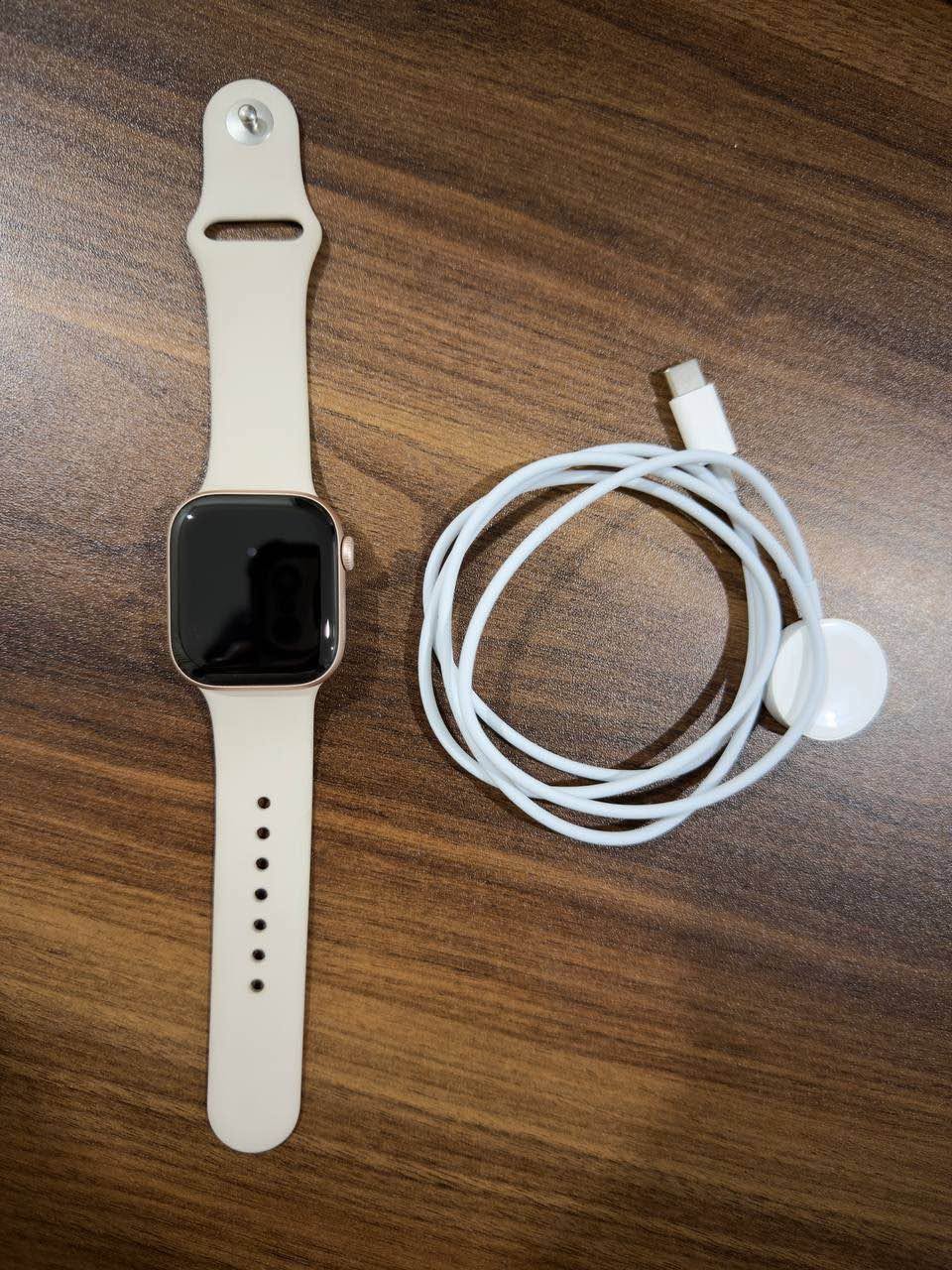 Apple Watch 11 42მმ ოქროსფერი