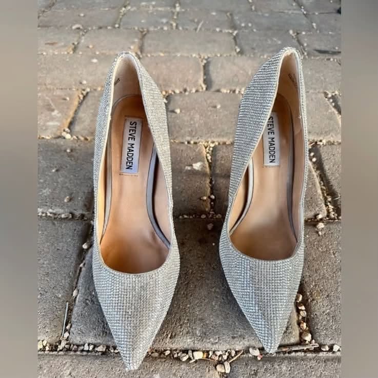 Uuulamazzessiya modeli Steve Madden 🥹