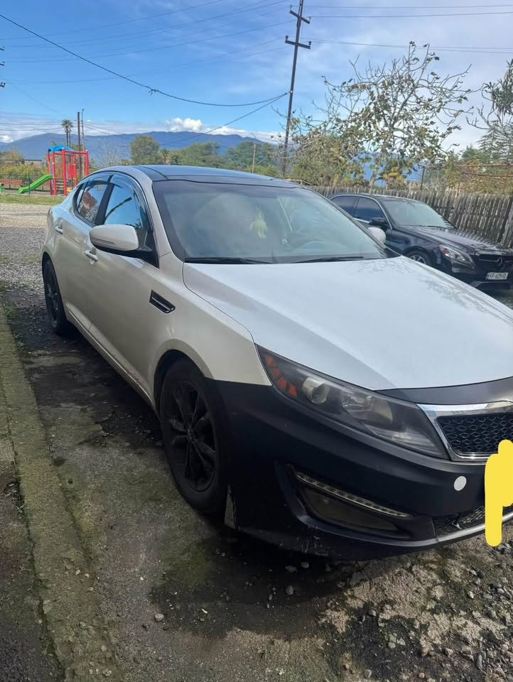 იყიდება Kia optima 2012 წლიანი 2.4