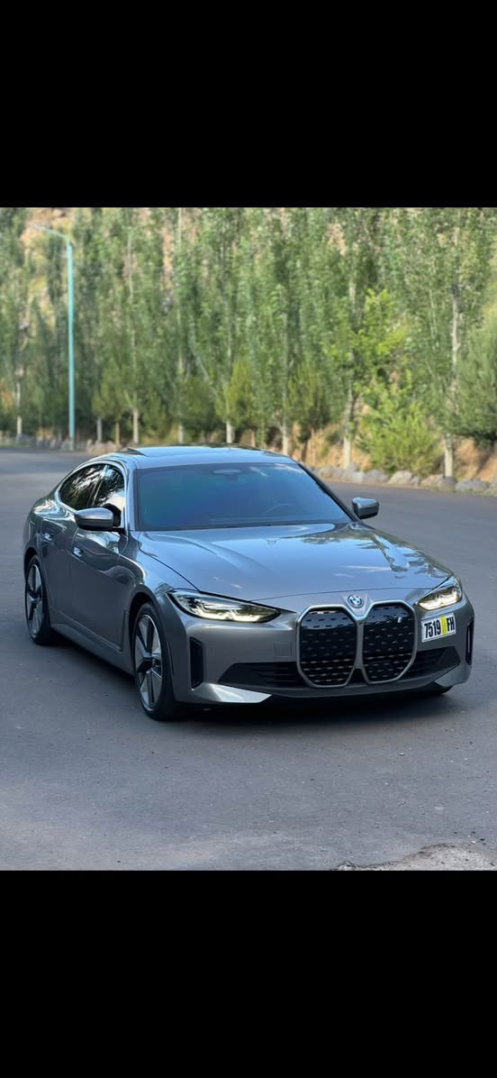 BMW i4 2023 — 28,950$