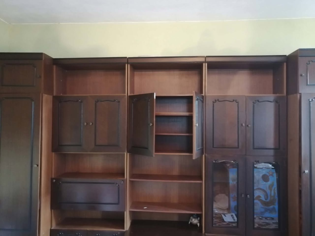 Тот, кто в течение трёх дней распродаст — 300₾