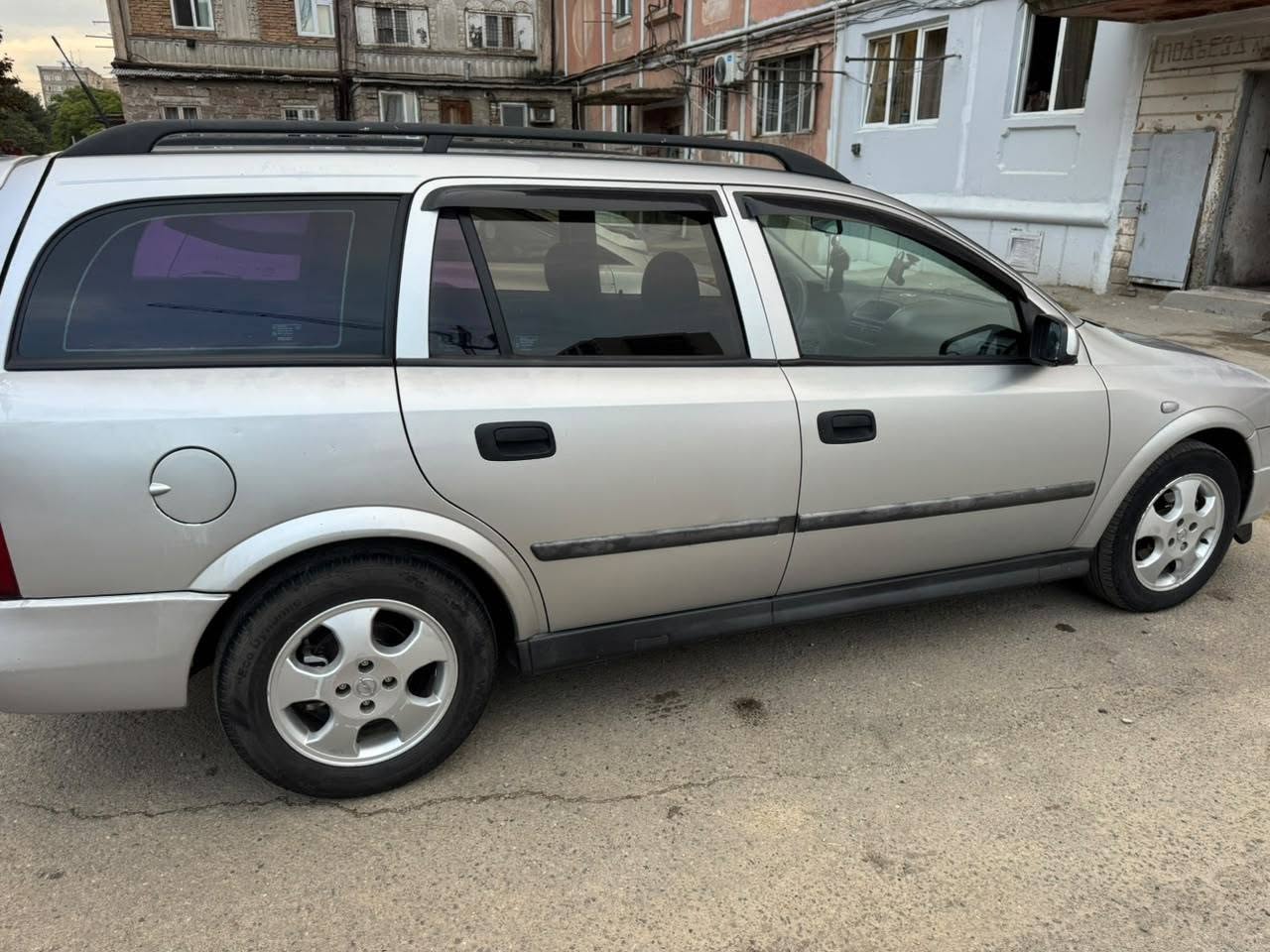Texatmotru 1999 - 2.800 manat