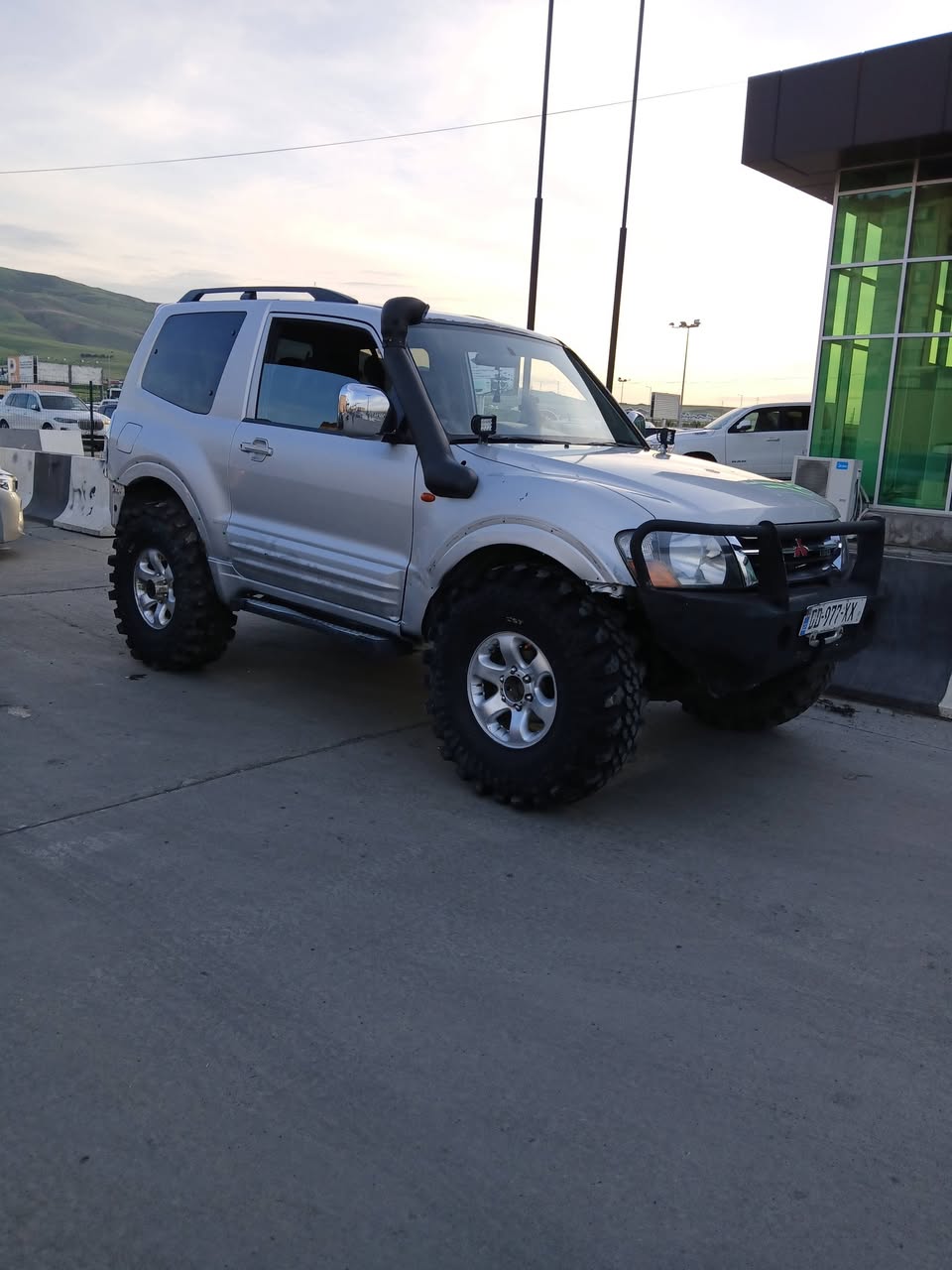 იყიდება 3.2 ტურბო დიზელი 2001წ ტიპტრონიკი — 6,000$
