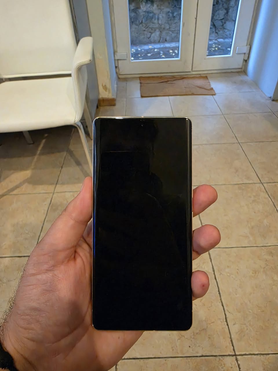 Google Pixel 7 Pro мобильный телефон стоит — 650₾