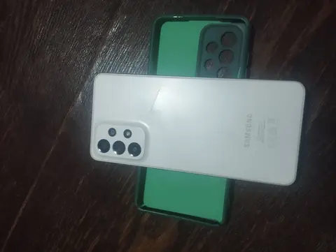 Samsung telefonu, yeni gibi