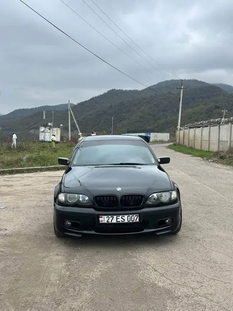 BMW E46 2002 — 6,300$