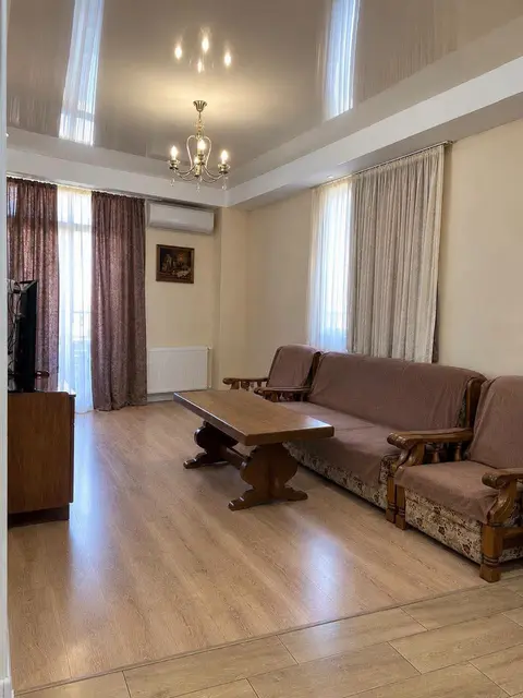 იყიდება 4-ოთახიანი ბინა, რუსთავი — $95,000