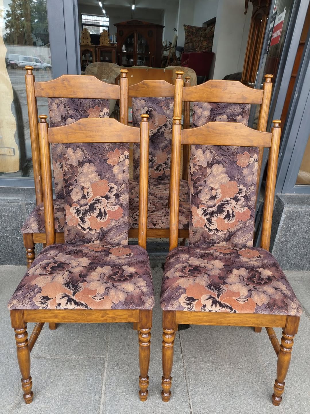 Alman, kalın ahşap sandalyeler - kaliteli - 80₾