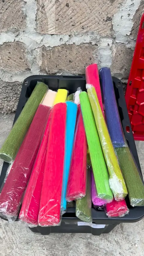 Գունավոր թղթե սերպանտիններ
