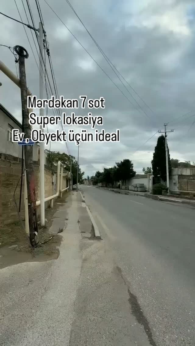 Bakû'da bir arsa, 400.000 Manat.