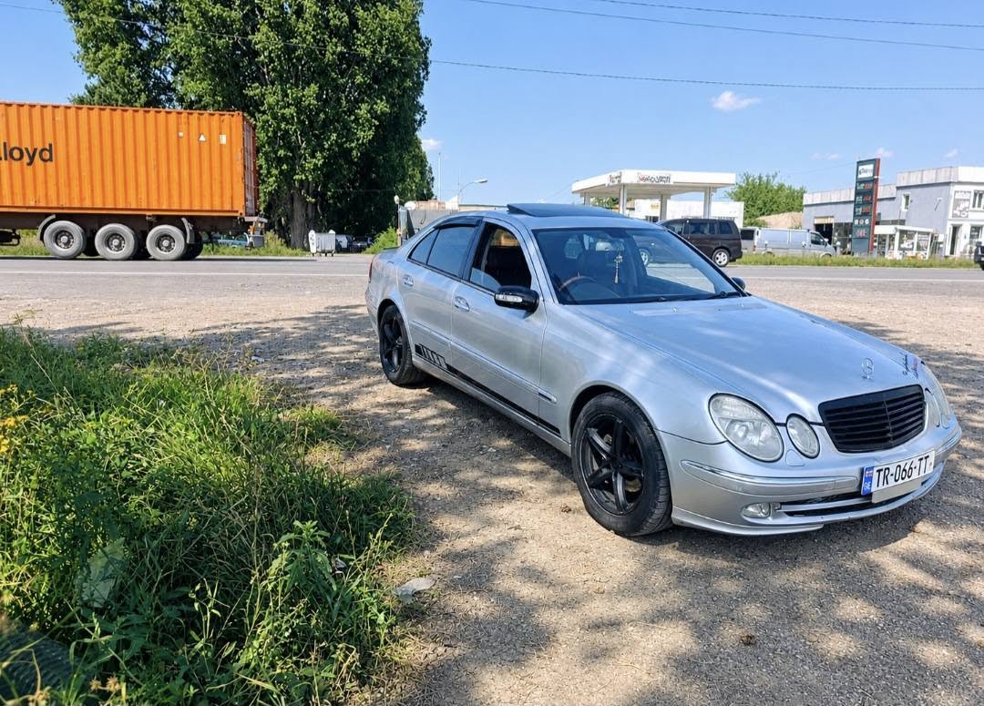 Продается 211 Газ-бензин 2003 года. Типтроник. Японский — 3,000$