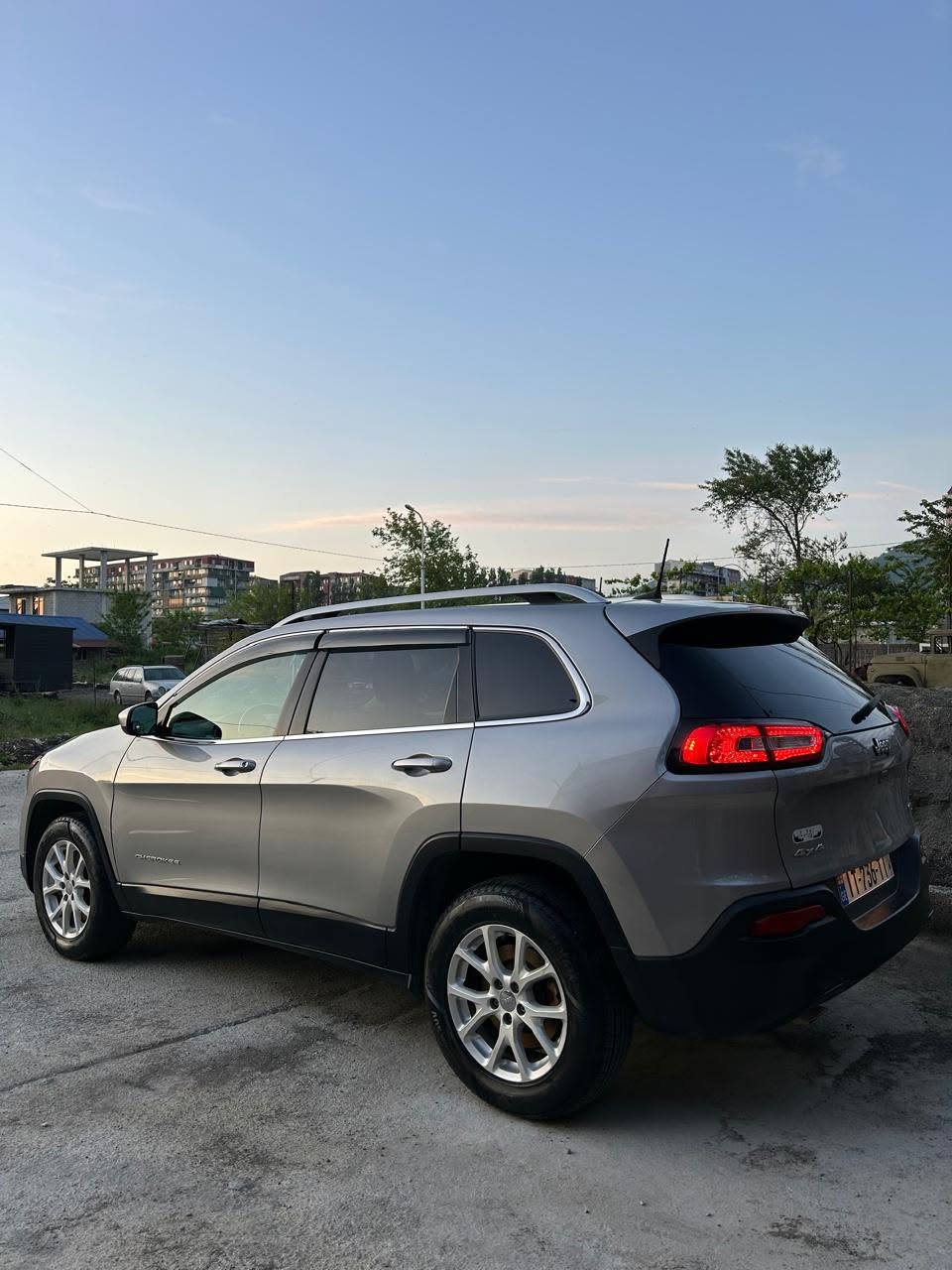 Jeep Cherokee Latitude 2017 — 7,900$
