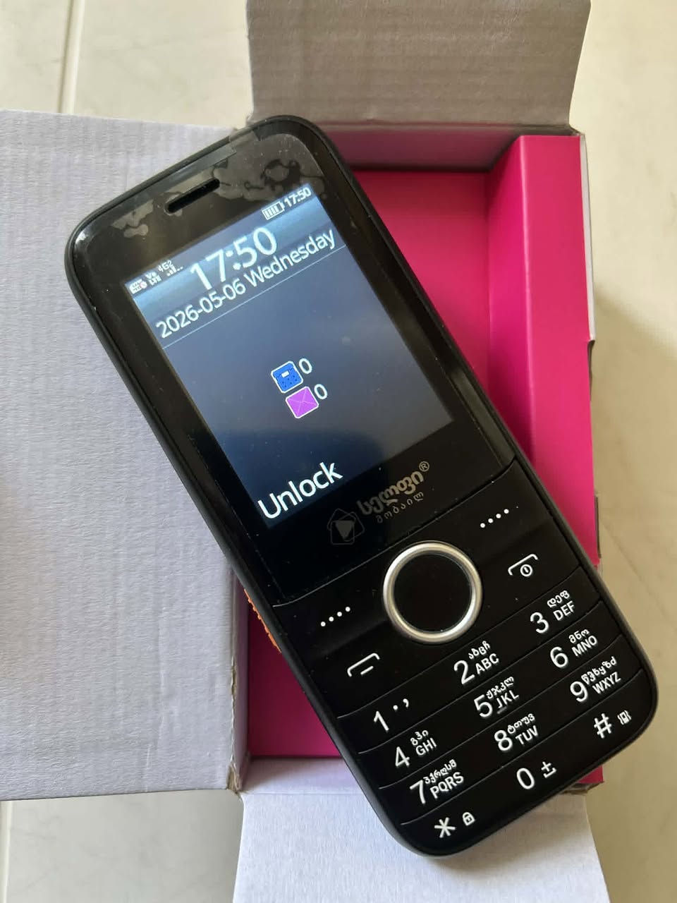 Mobile phone for sale, works only with selfie - 50₾