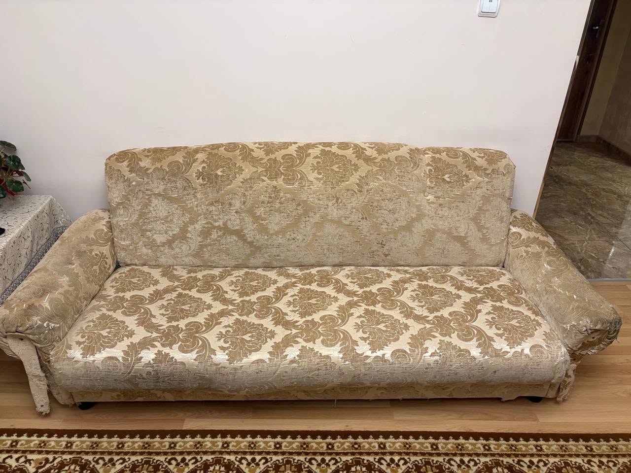 Диван, кресла+стол - всего 45000 драм